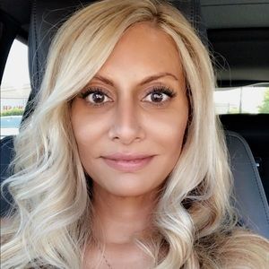 Meet your Posher, Avani